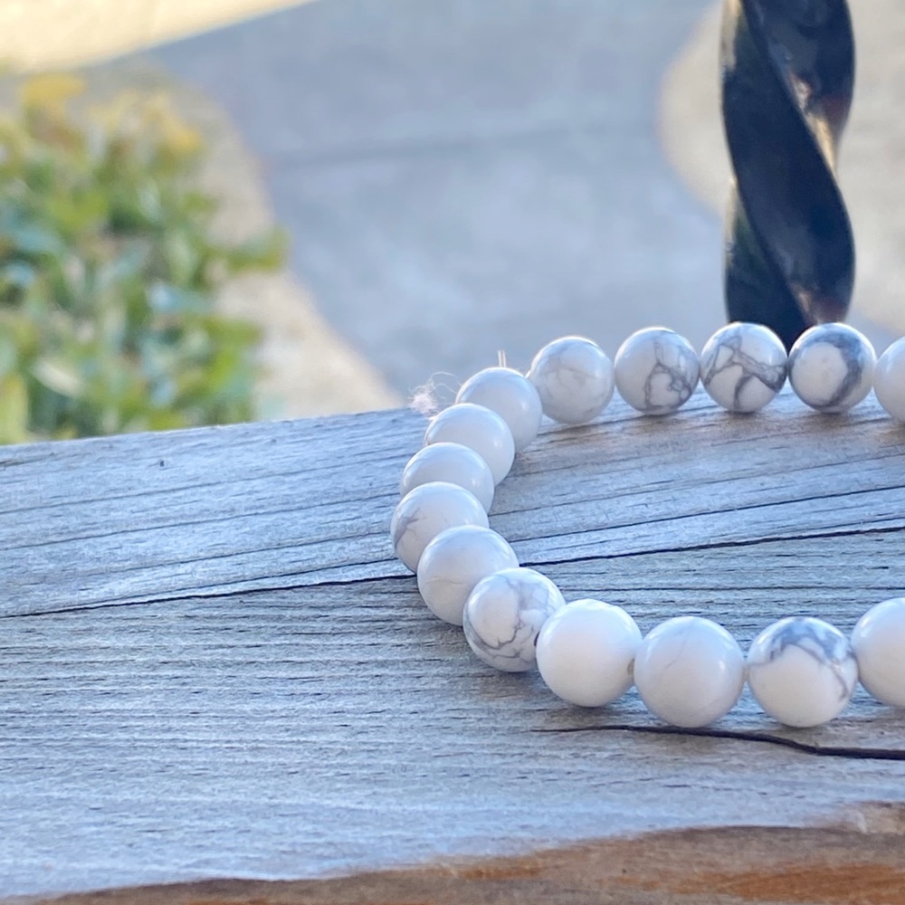 Howlite Bracelet - Picture 3 of 5